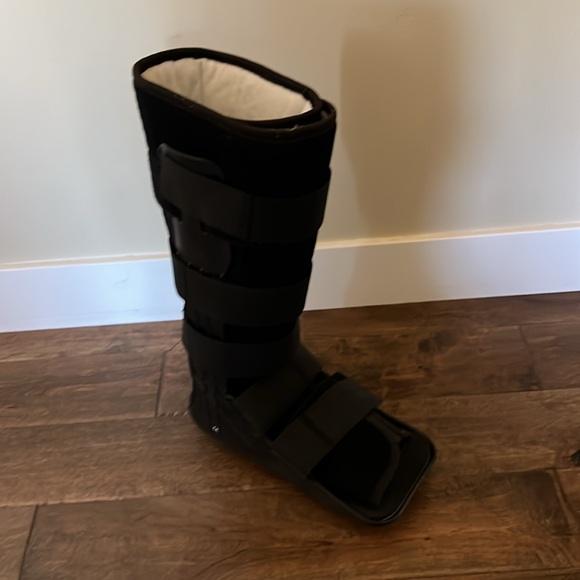 Like New Unisex Adult DJ Orthopedic Black Full Foot Cast Walking Boot - Picture 3 of 12